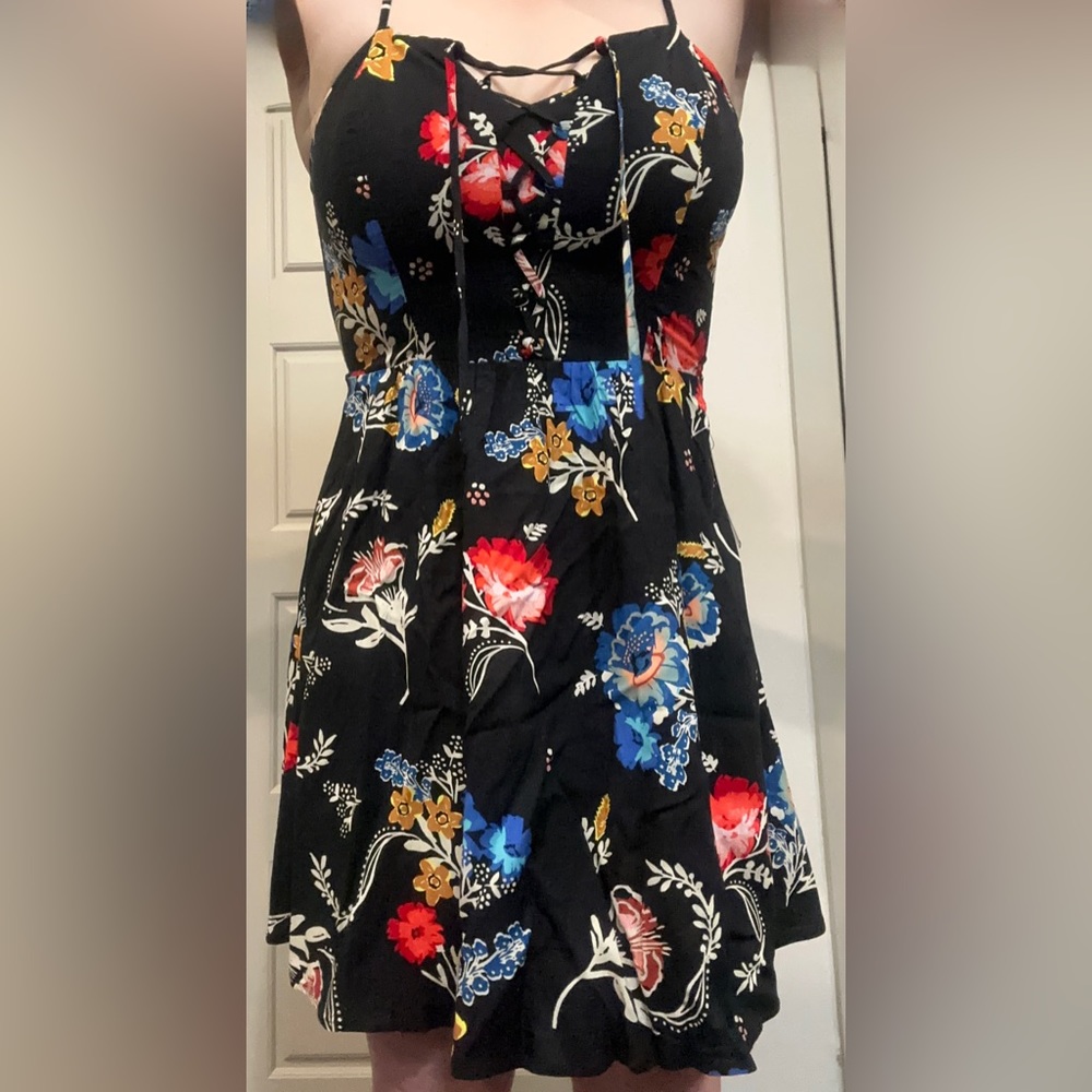 Express Summer Floral Dress Spaghetti Straps Size Medium Never Worn